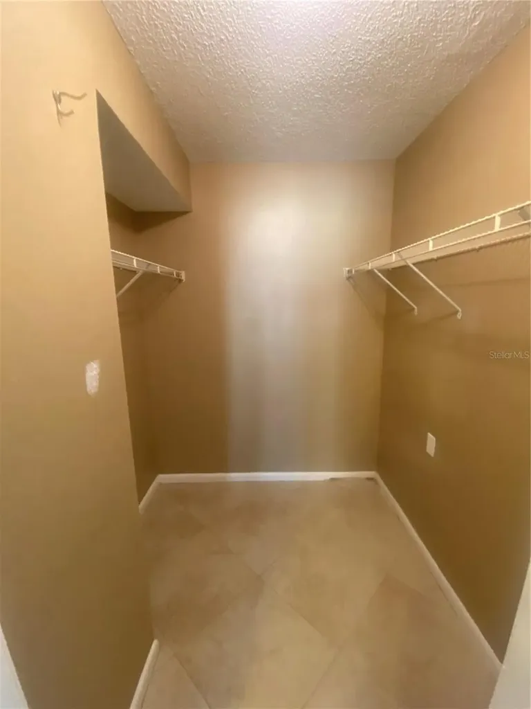8724 Mallard Reserve Drive Tampa FL 33614