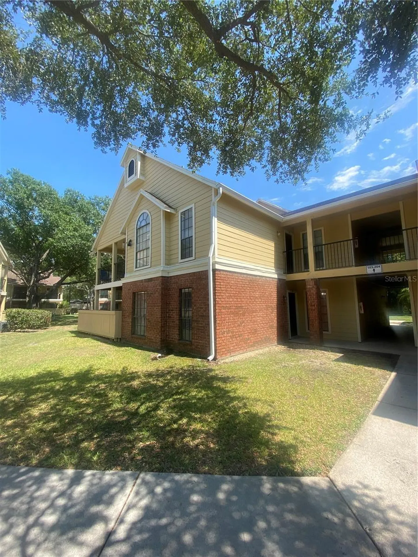 8724 Mallard Reserve Drive Tampa FL 33614