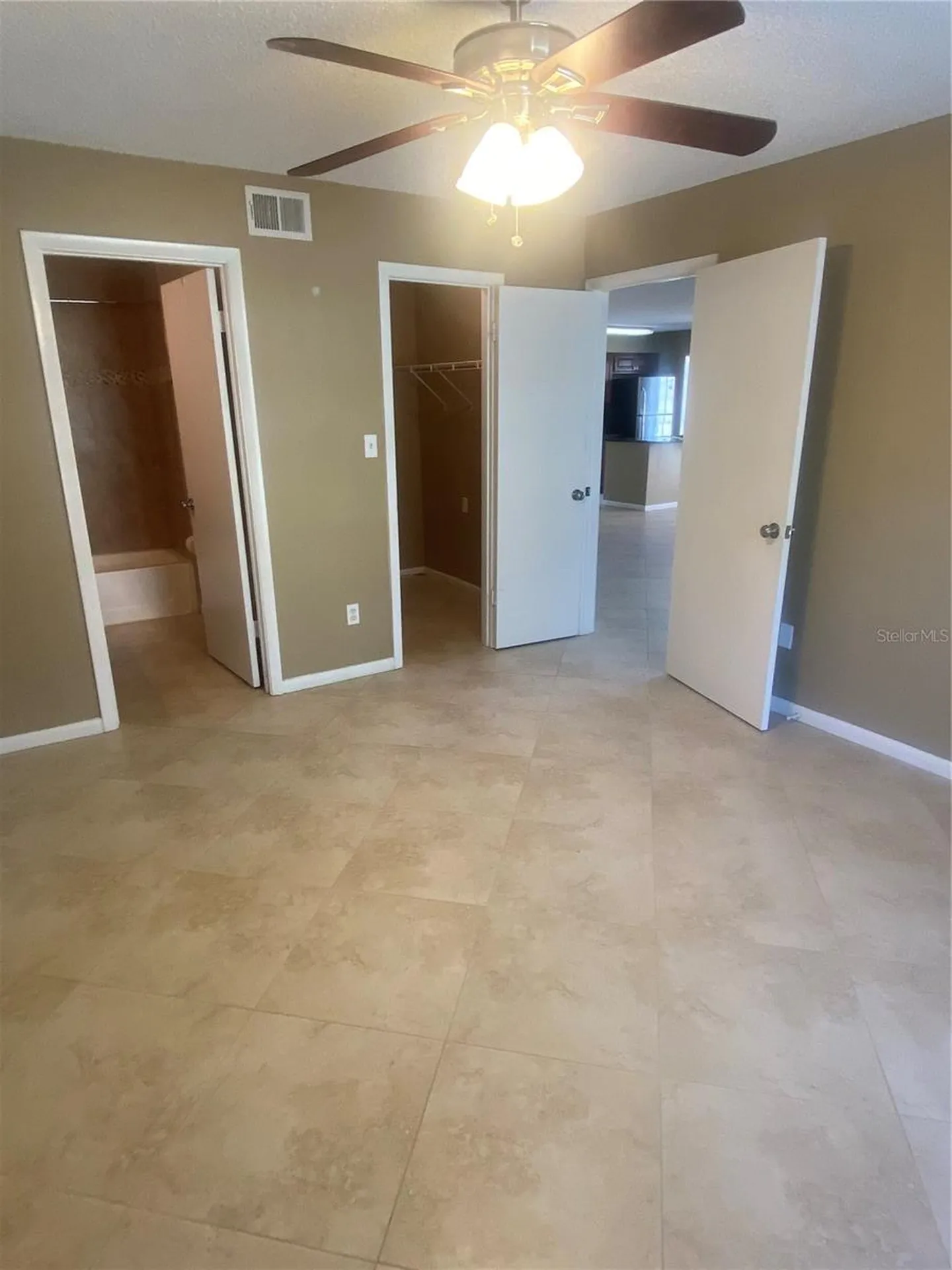 8724 Mallard Reserve Drive Tampa FL 33614