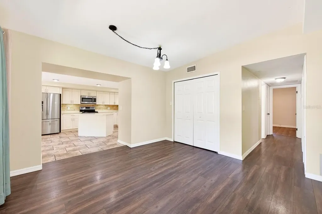 2821 Touraine Avenue Orlando FL 32812