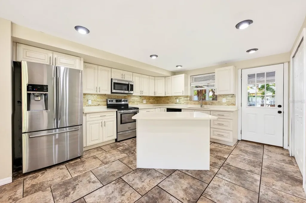2821 Touraine Avenue Orlando FL 32812