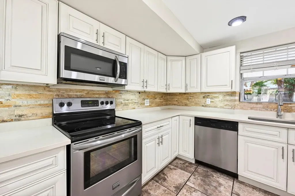 2821 Touraine Avenue Orlando FL 32812