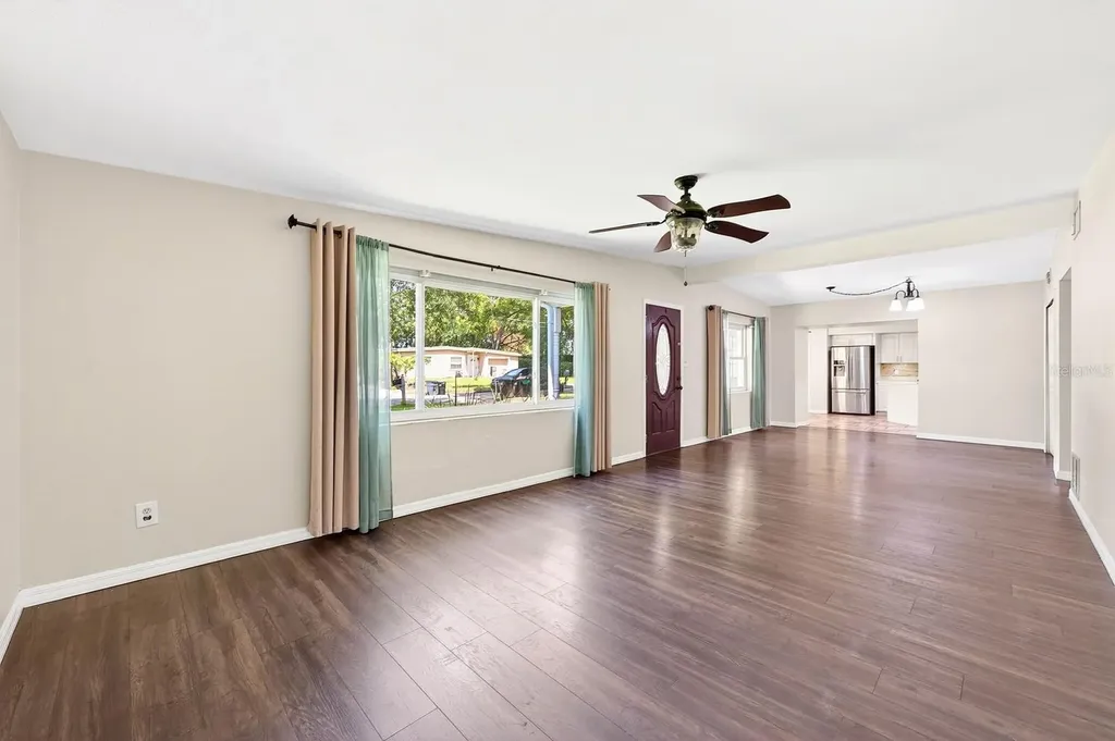 2821 Touraine Avenue Orlando FL 32812