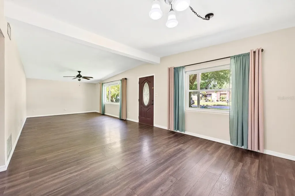 2821 Touraine Avenue Orlando FL 32812