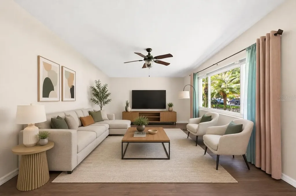 2821 Touraine Avenue Orlando FL 32812