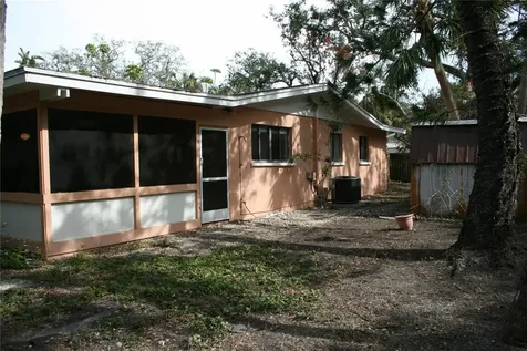 144 Garden Lane Sarasota FL 34242