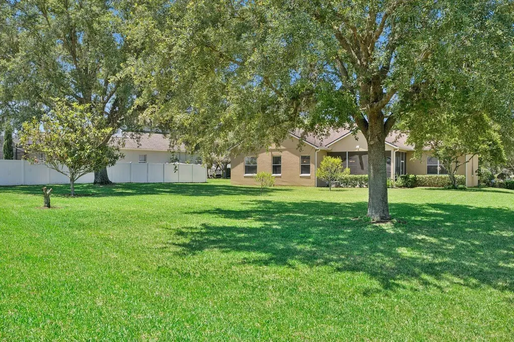 2824 Majestic Isle Drive Clermont FL 34711