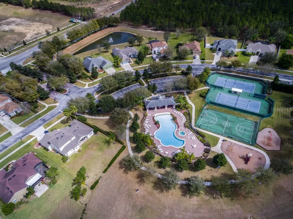 2824 Majestic Isle Drive Clermont FL 34711