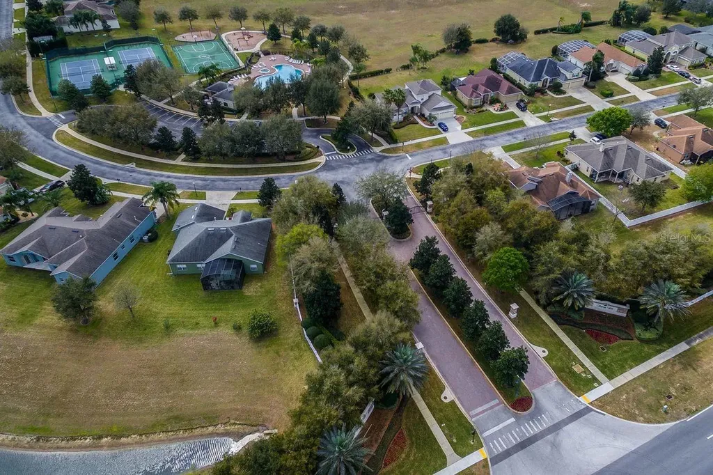 2824 Majestic Isle Drive Clermont FL 34711