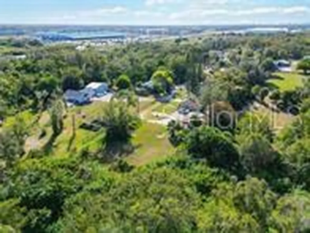 7564 19 Street E Sarasota FL 34243