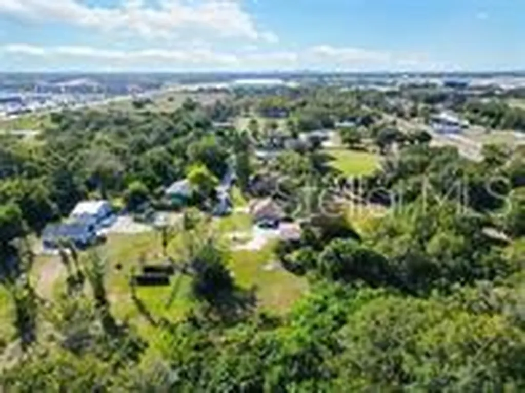 7564 19 Street E Sarasota FL 34243