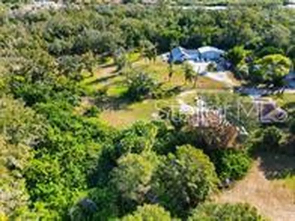 7564 19 Street E Sarasota FL 34243