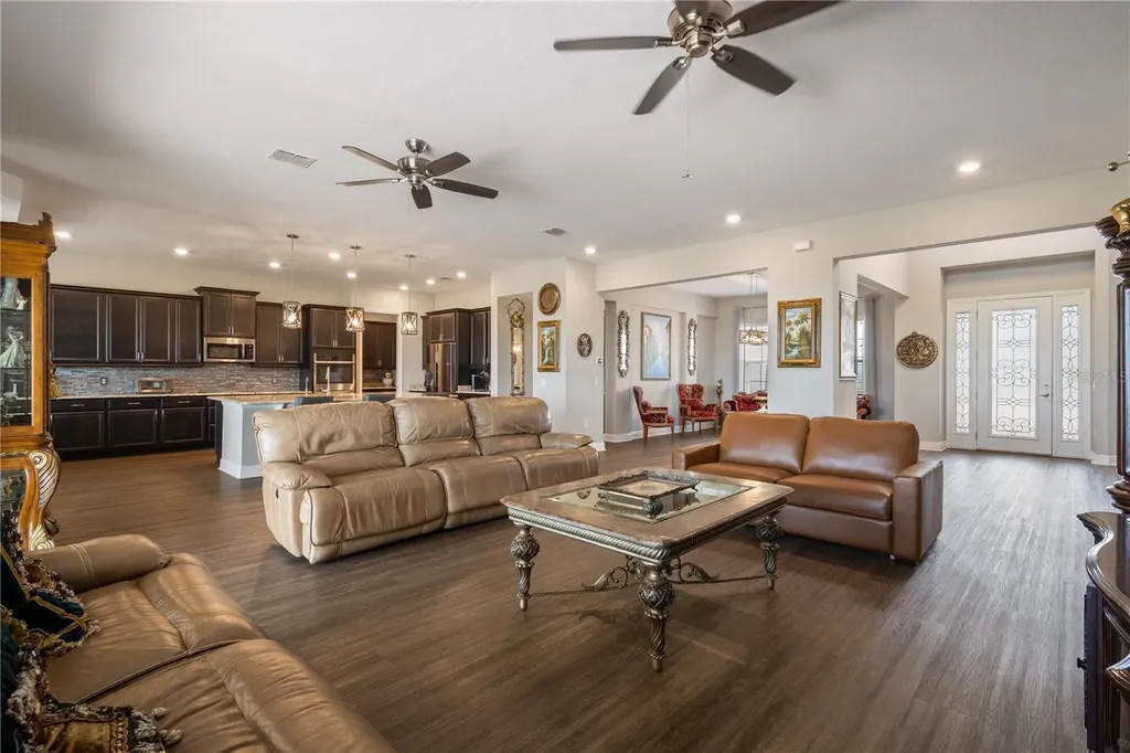 760 Windlass Court Kissimmee FL 34746
