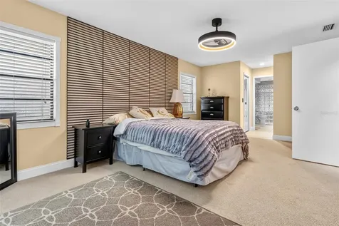 11310 Linarbor Place Tampa FL 33617