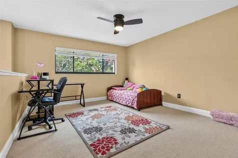 11310 Linarbor Place Tampa FL 33617