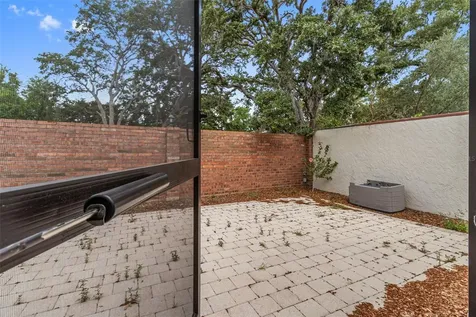 11310 Linarbor Place Tampa FL 33617