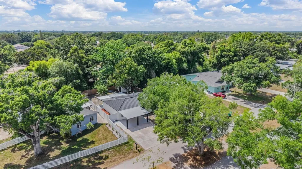 134 Emerald Lane Largo FL 33771