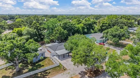 134 Emerald Lane Largo FL 33771