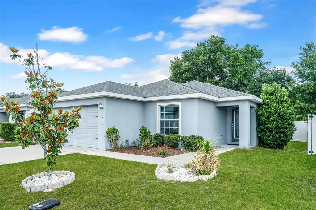 916 Orleans Drive Eagle Lake FL 33839