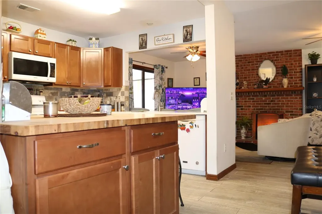 2392 Brimhall Court Deltona FL 32738