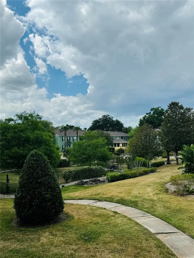 2053 Dixie Belle Drive Orlando FL 32812