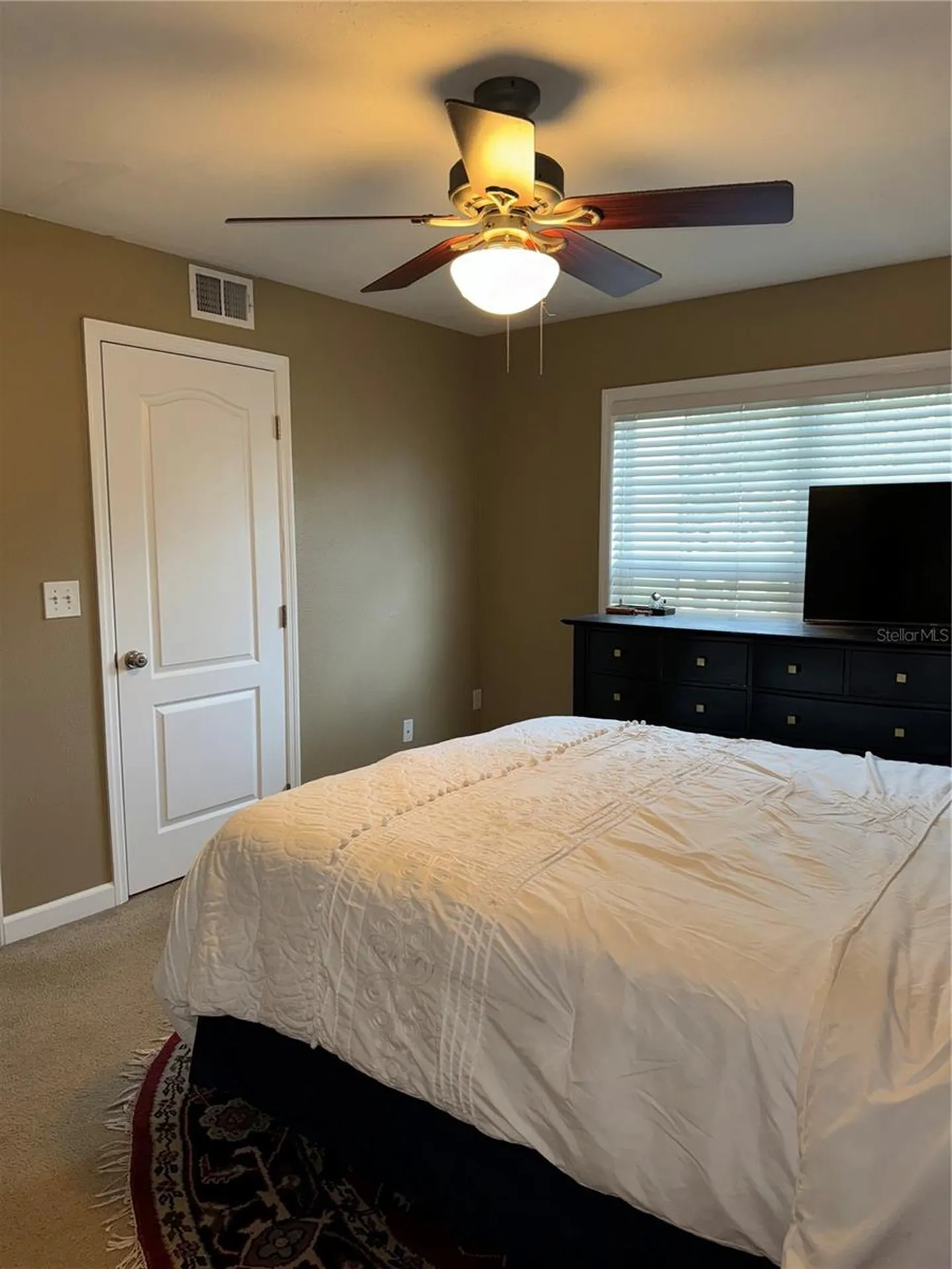 2053 Dixie Belle Drive Orlando FL 32812