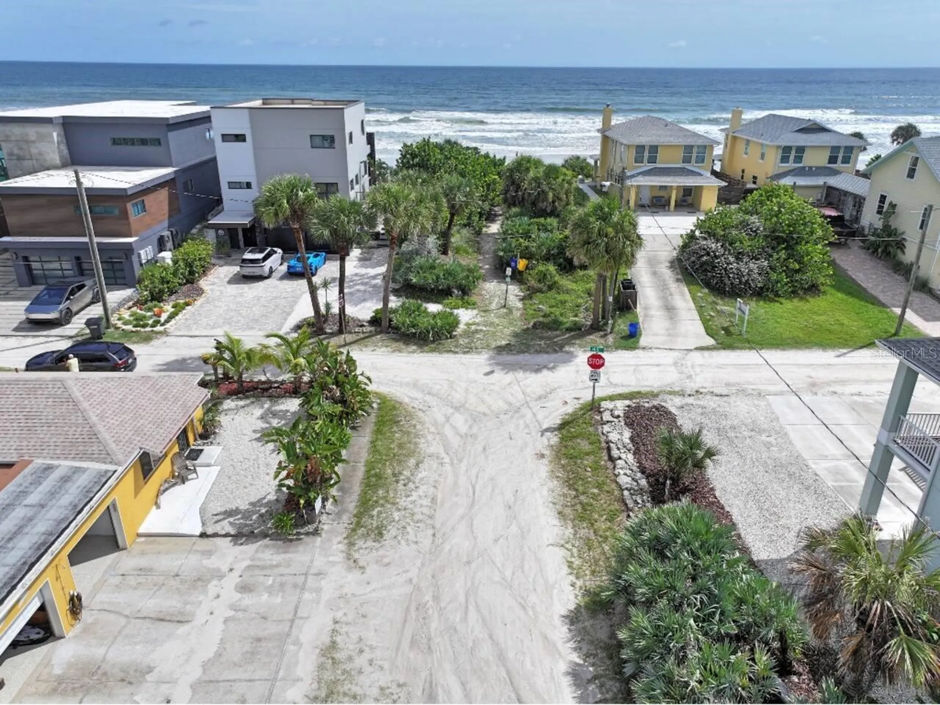 906 E 11th Avenue New Smyrna Beach FL 32169