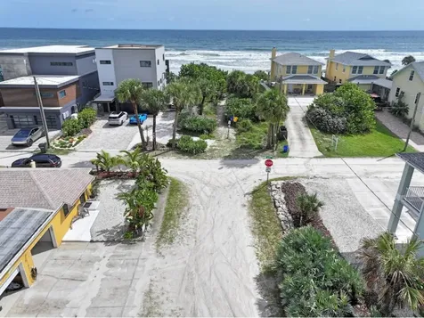 906 E 11th Avenue New Smyrna Beach FL 32169