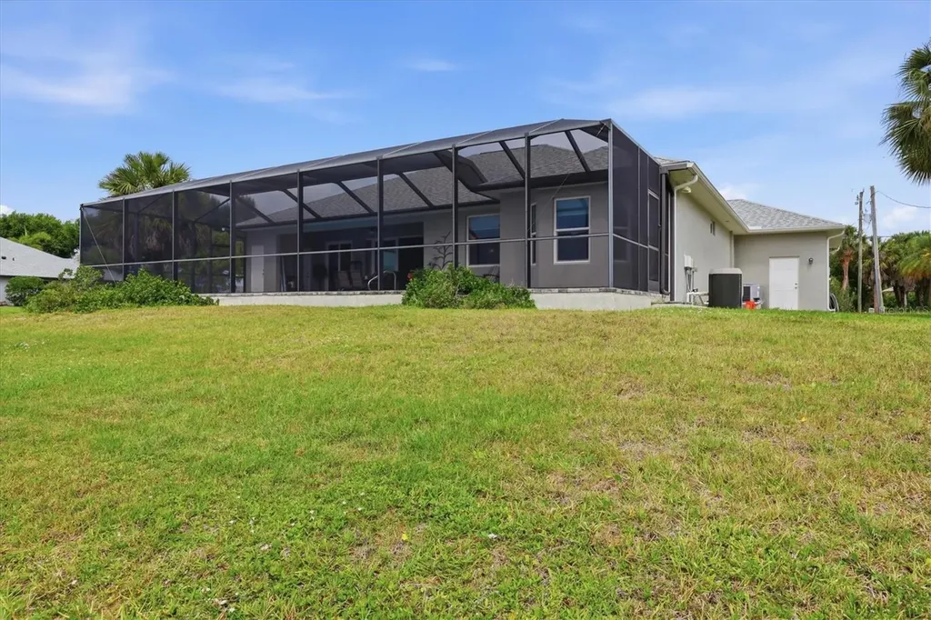 48 Long Meadow Lane Rotonda West FL 33947