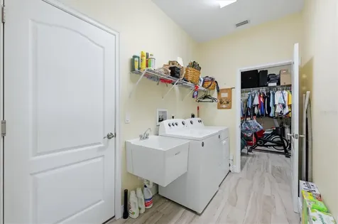 48 Long Meadow Lane Rotonda West FL 33947