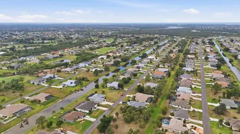48 Long Meadow Lane Rotonda West FL 33947