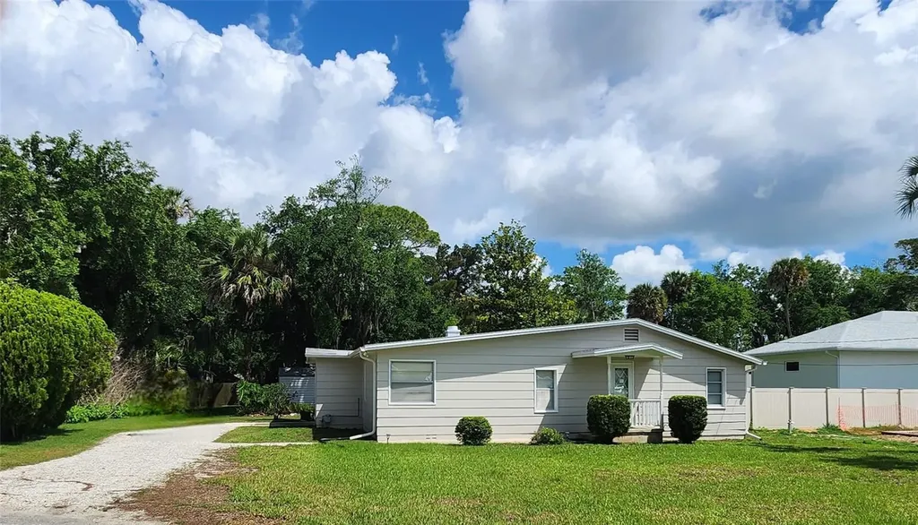 131 Plaza Lane Edgewater FL 32132