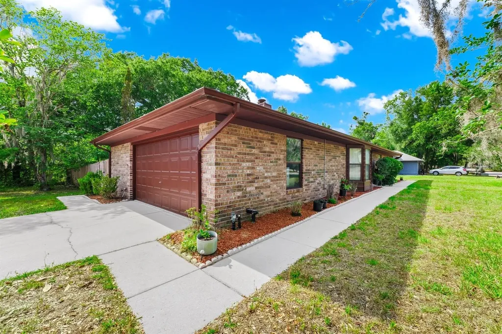 5722 SW 81st Terrace Gainesville FL 32608