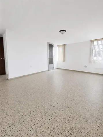 12 San Fdernando Gardens Bayamon PR 00956
