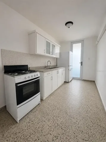12 San Fdernando Gardens Bayamon PR 00956