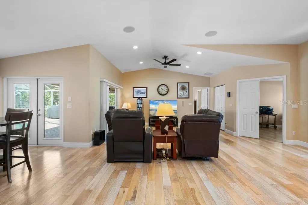 3801 Wayward Ave. Avenue North Port FL 34286