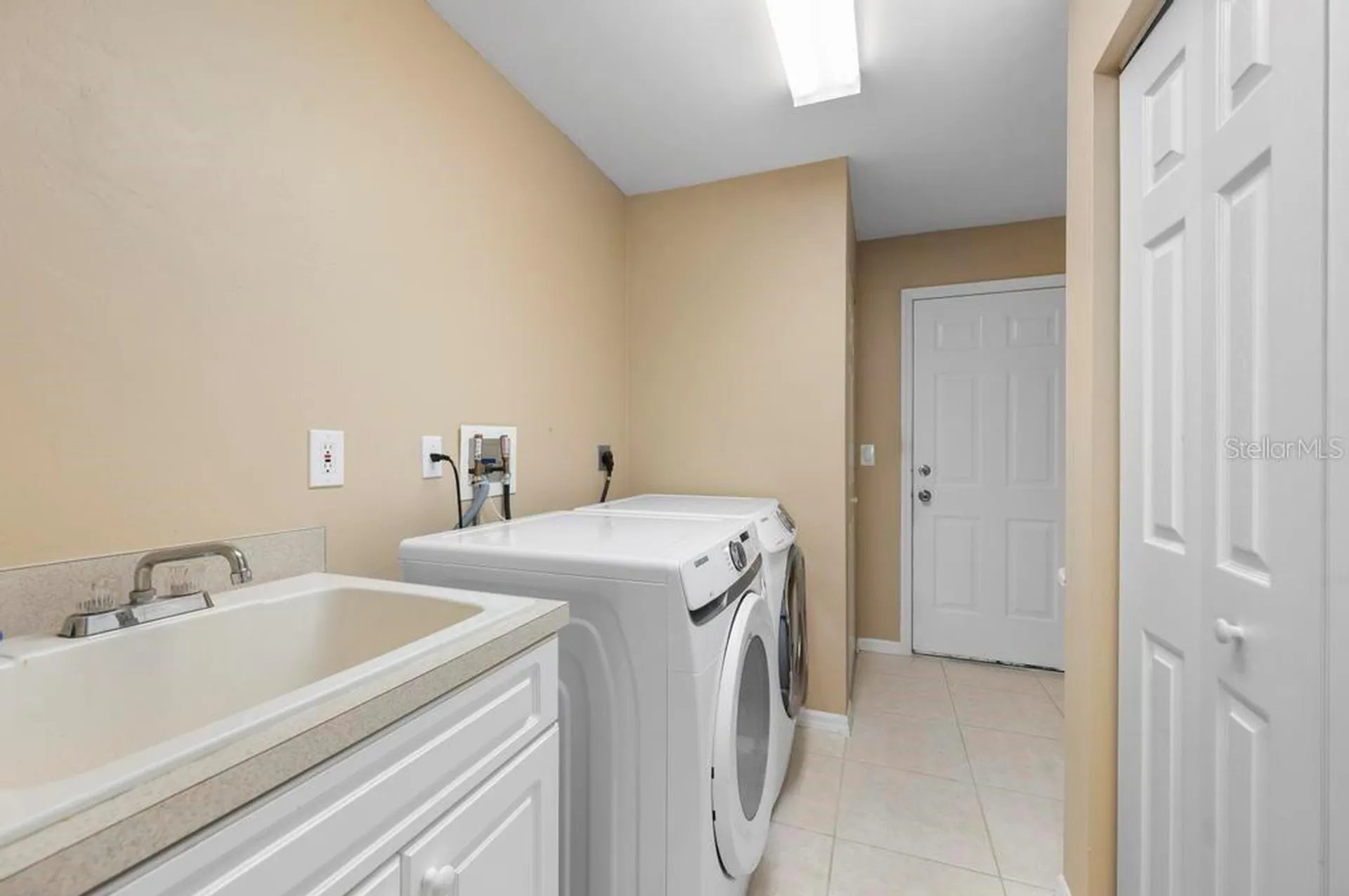 3801 Wayward Ave. Avenue North Port FL 34286