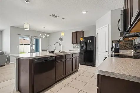 911 Waterville Drive Auburndale FL 33823