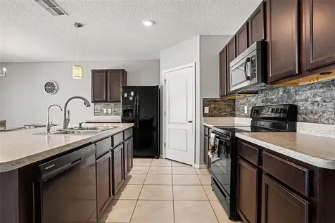 911 Waterville Drive Auburndale FL 33823