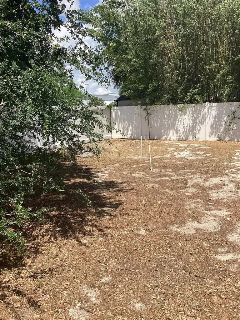 3909 W Palmetto Street Tampa FL 33607