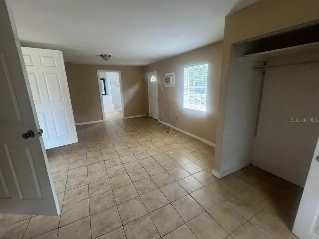5011 N 39th Street Tampa FL 33610