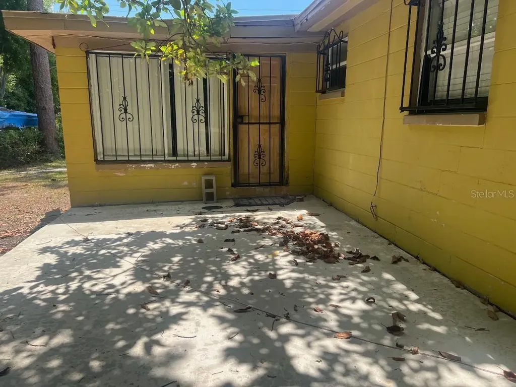 5011 N 39th Street Tampa FL 33610