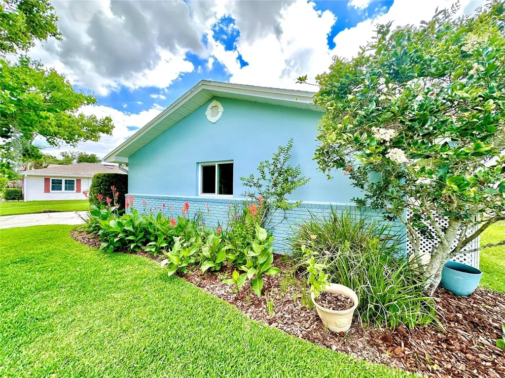 460 S Deerwood Avenue Orlando FL 32825