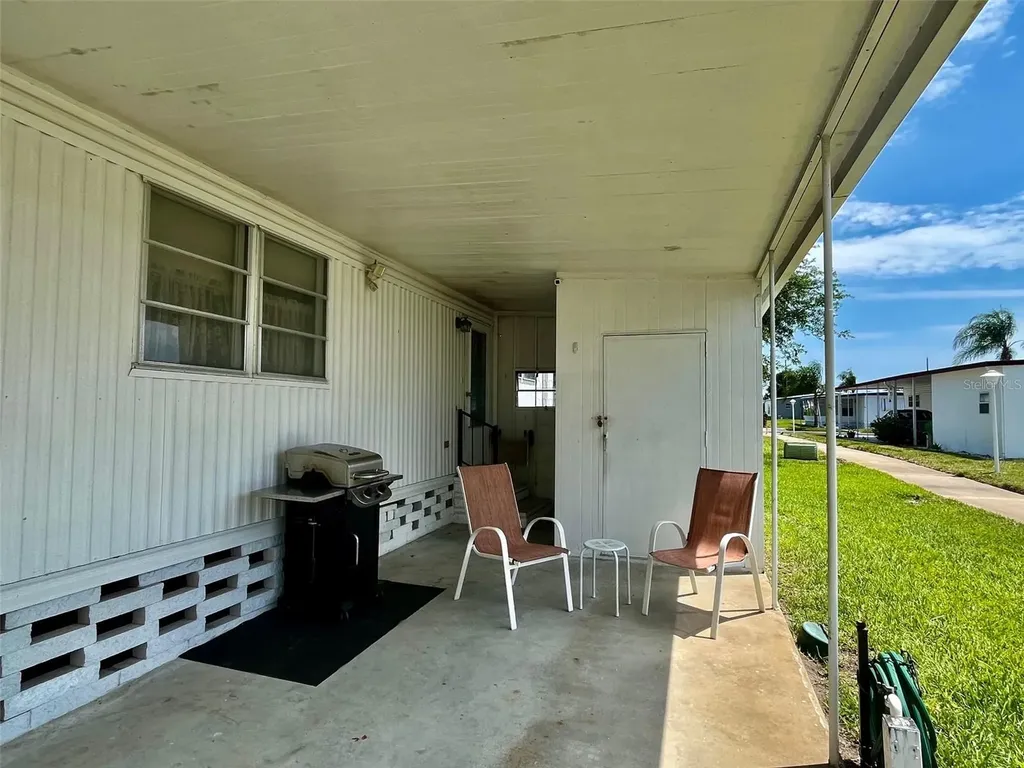 130 Melody Lane Tarpon Springs FL 34689