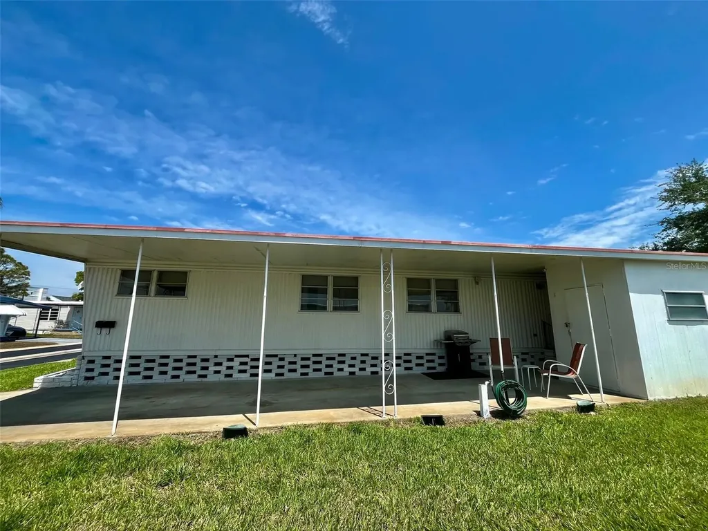 130 Melody Lane Tarpon Springs FL 34689