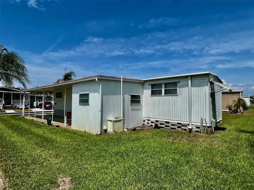 130 Melody Lane Tarpon Springs FL 34689