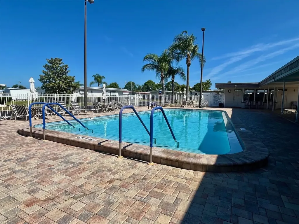 130 Melody Lane Tarpon Springs FL 34689