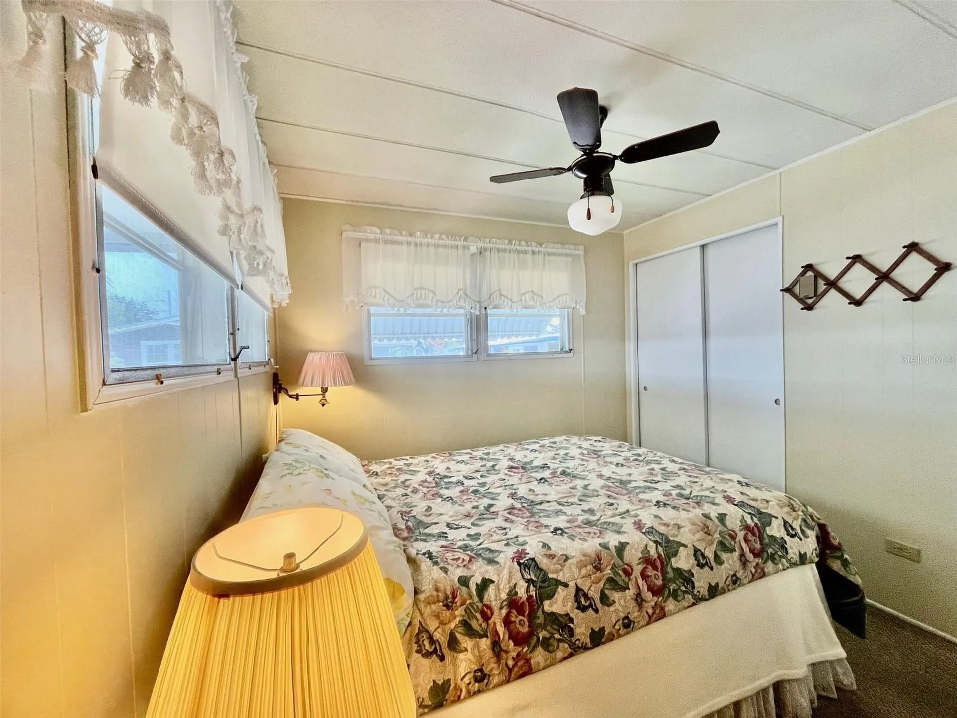 130 Melody Lane Tarpon Springs FL 34689