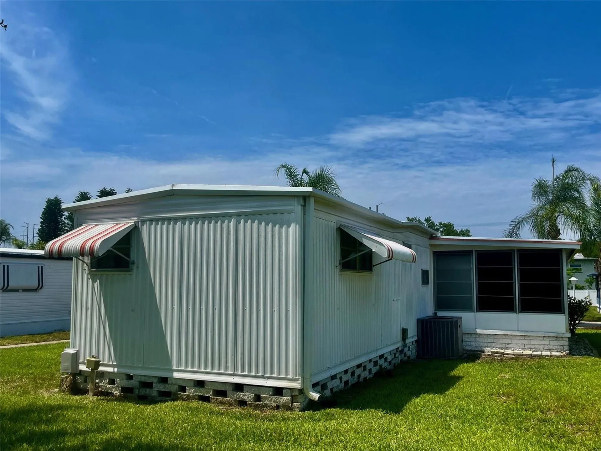 130 Melody Lane Tarpon Springs FL 34689