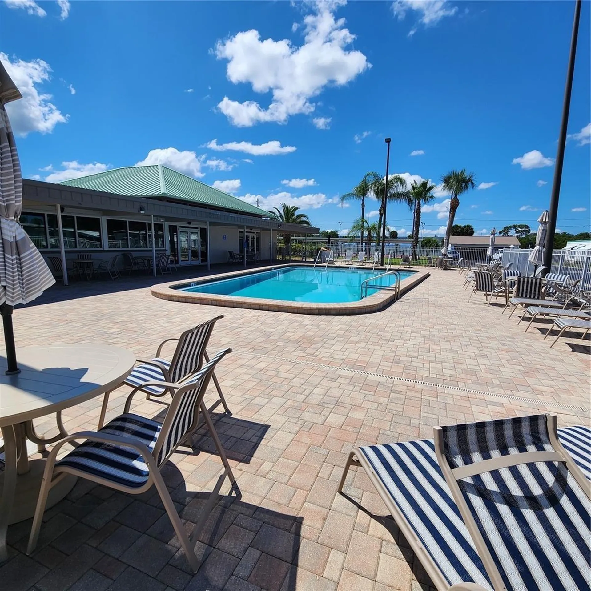 130 Melody Lane Tarpon Springs FL 34689